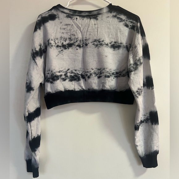 Daisy Street Tie Dye Cropped Sweatshirt - Picture 4 of 5